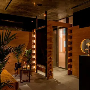 Me 5*, Barcelona Spanje